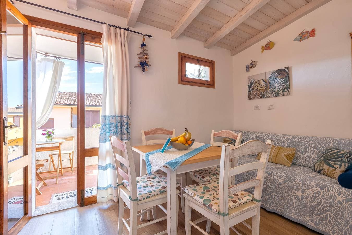 Foto 6 von 24: Ferienwohnung 'Perla Marina' mit Balkon und Klimaanlage