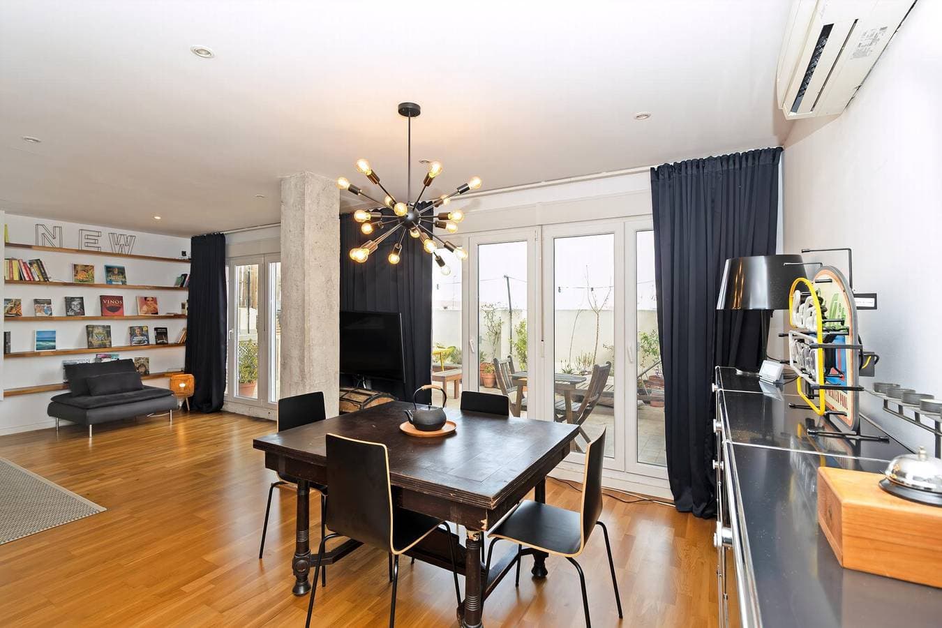 Foto 2 von 37: Ferienwohnung für 3 Personen mit Terrasse