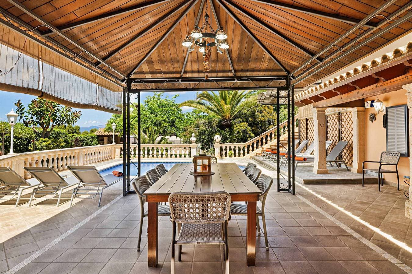 Foto 3 von 40: Villa für 8 Personen mit Pool
