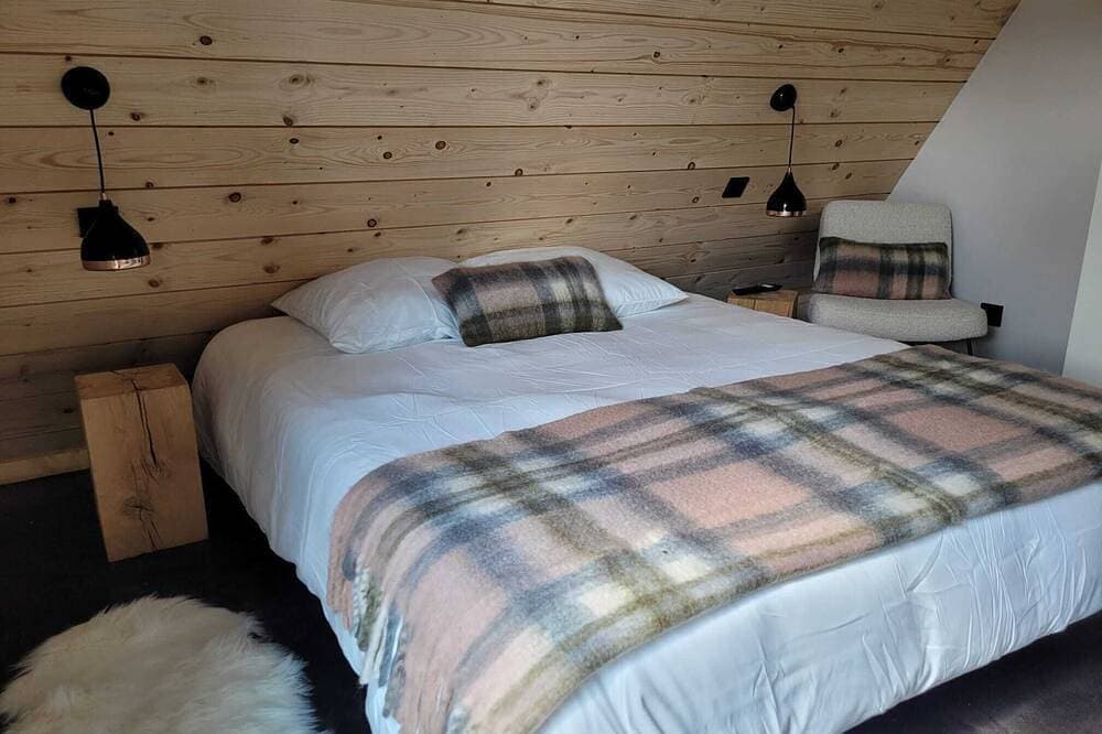 Foto 4 von 30: Delta-Berghütte-Komfort-Ensuite mit Bad