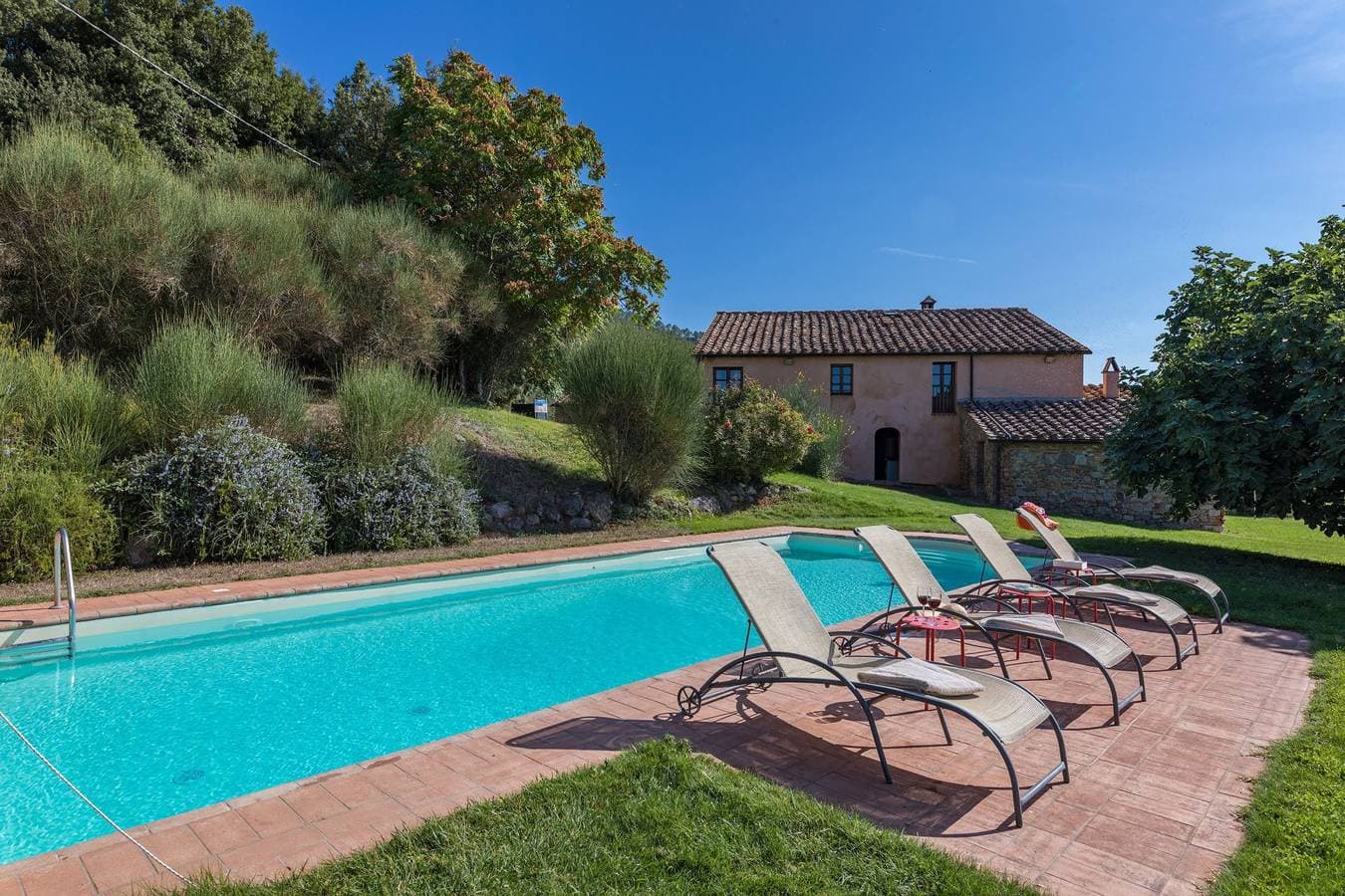 Foto 2 von 44: Villa für 8 Personen mit Pool