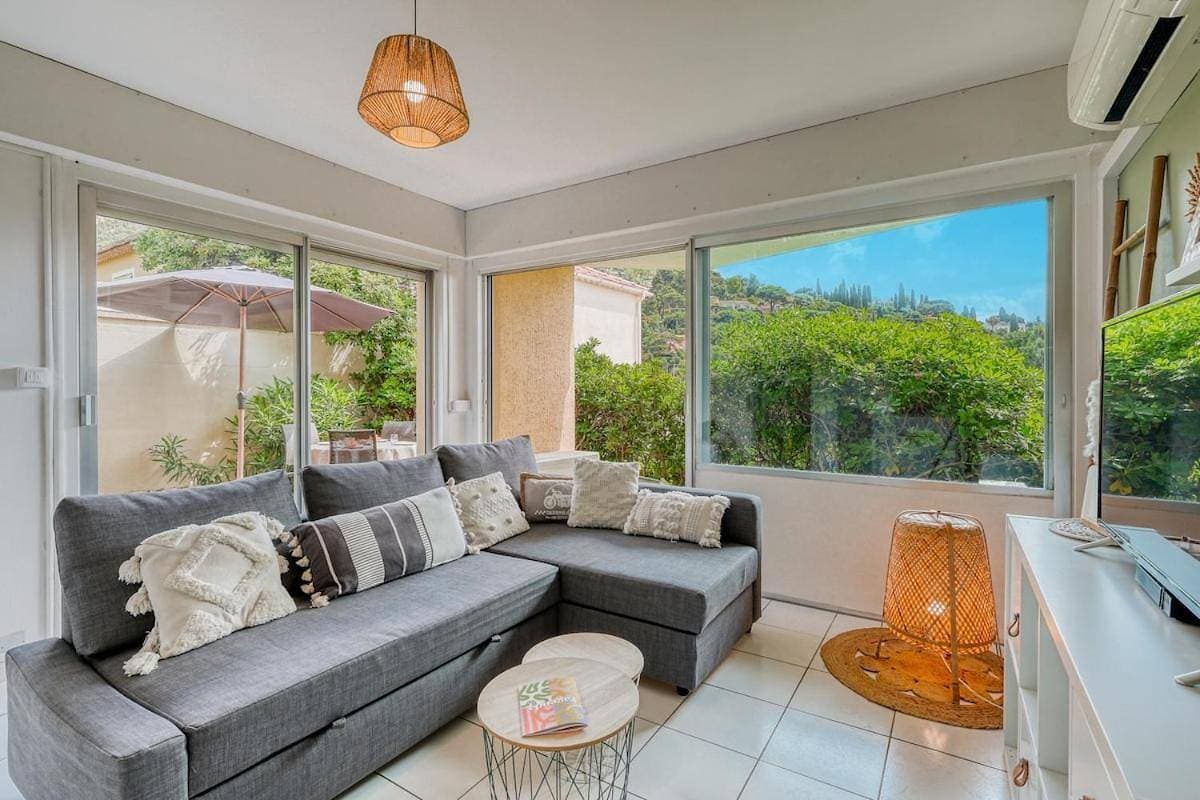 Appartement La Fossette , 4 personnes, 5mn de la plage, WIFI, climatisation, parking, terrasse sans vis-à-vis 1