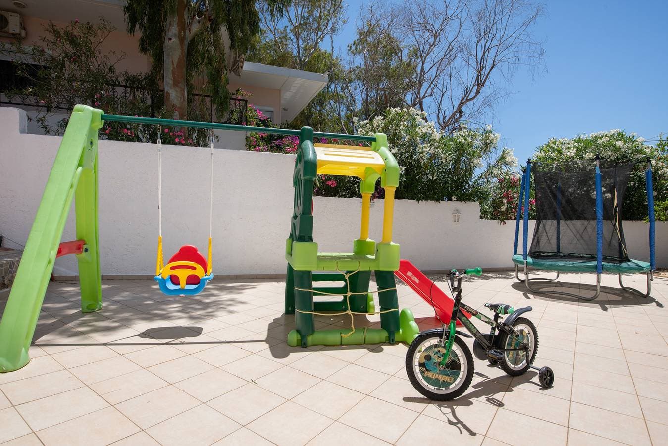Foto 8 von 70: Luxury Seaside Villa Plumeria – 50m to Sandy Beach