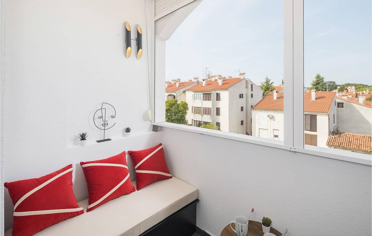 Foto 3 von 27: Gemütliche Ferienwohnung mit Terrasse, Parkplatz, 2,5 km vom FKK-Strand entfernt