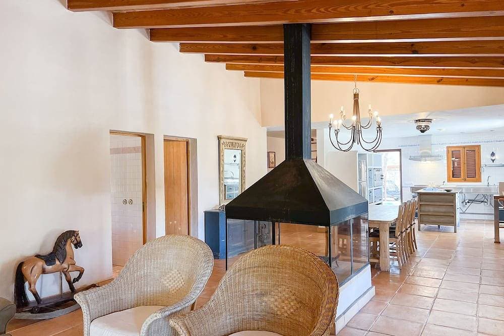 Foto 12 von 30: Finca für 9 Personen in völlig ruhiger Lage, privater Pool, Klima, Wifi
