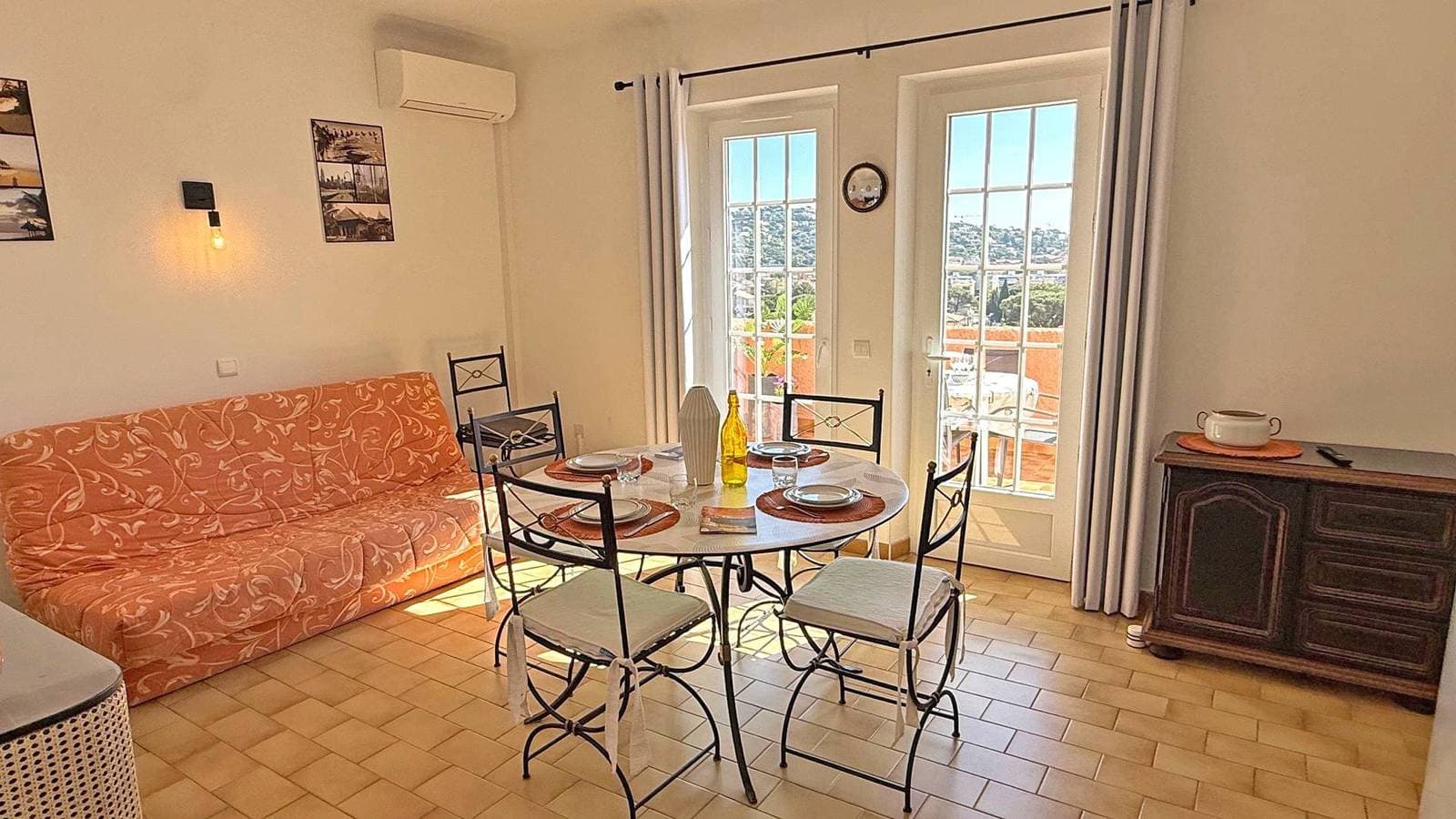 Foto 5 von 12: Ferienwohnung für 4 Personen mit Terrasse