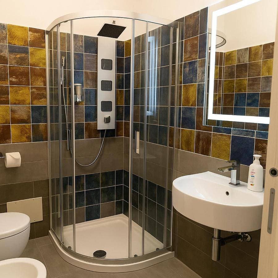Foto 5 von 10: Double Room with Private Bathroom