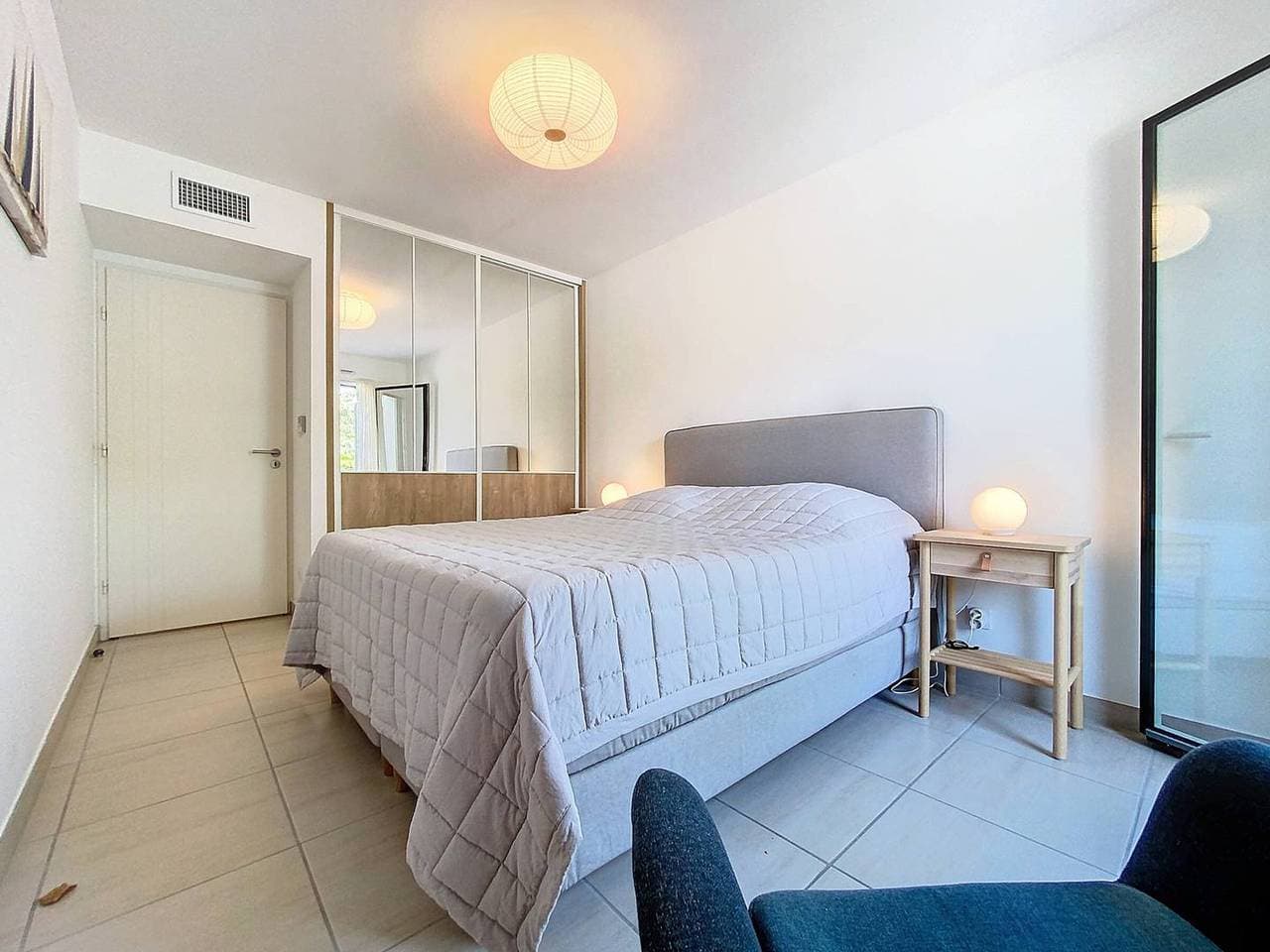 Foto 13 von 26: Luxus-Apartment, 2 Schlafzimmer, Terrasse, Pool, Parkplatz, 150m vom Strand - Saint-Cyr-sur-Mer