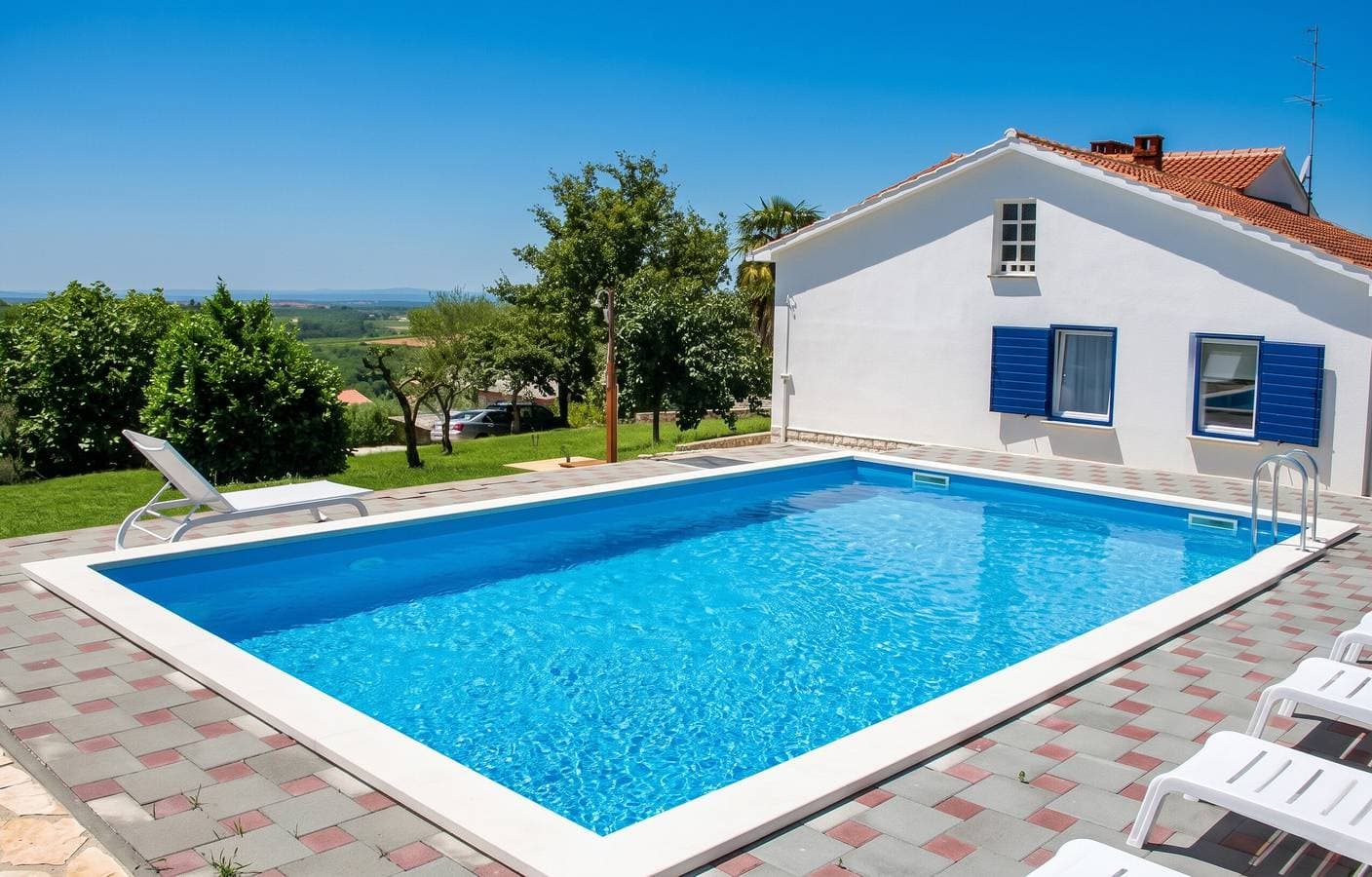 Foto 1 von 31: Familienvilla in Buje mit Pool und Meerblick