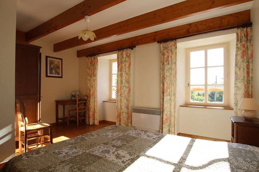 Foto 3 von 12: Charmantes Ferienhaus nahe Stränden mit privatem Garten, Haustiere erlaubt