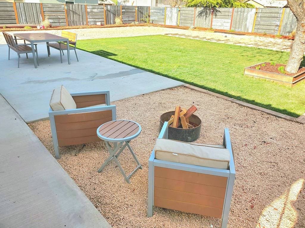 Foto 8 von 19: Comfortable, Laid-back Cottage. Private Yard. Near Zion. 2 Bedroom, Full Kitchen