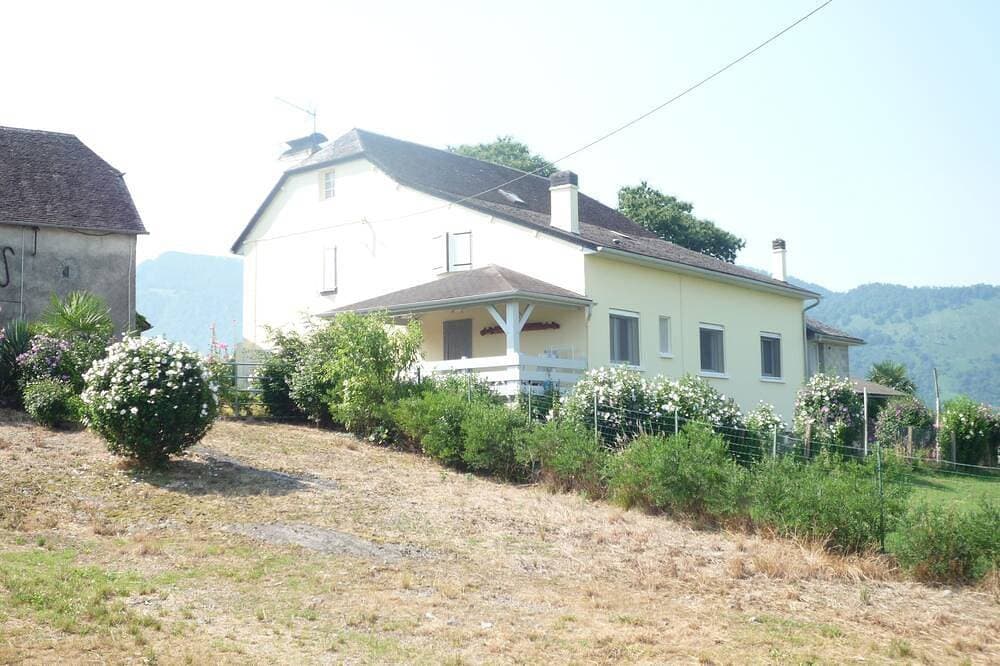 Foto 12 von 30: Unabhängiges Ferienhaus auf dem Bauernhof in den Bergen kostenloses WLAN-Panorama