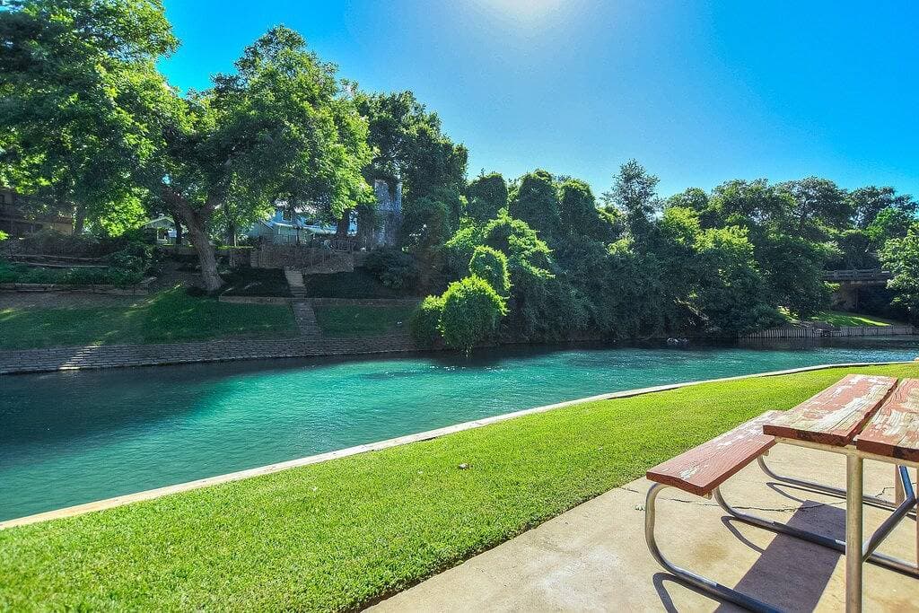 Foto 13 von 28: Privater Zugang zum Comal Fluss und zu Fuß zu Schlitterbahn!