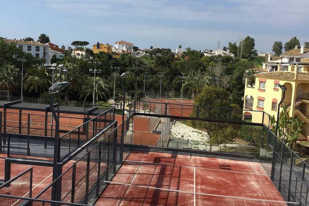 Foto 12 von 30: Beautiful large 2 beds coast flat with sunrise sunset,swimming pool and sea-view