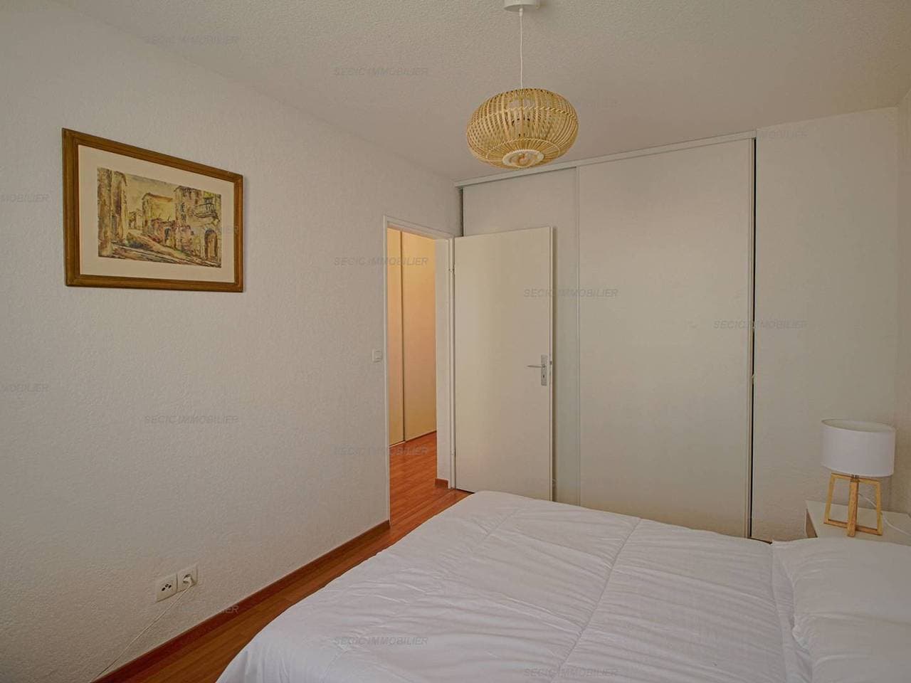 Foto 7 von 13: Appartement moderne 2 pièces avec terrasse et parking proche du centre d'Ajaccio