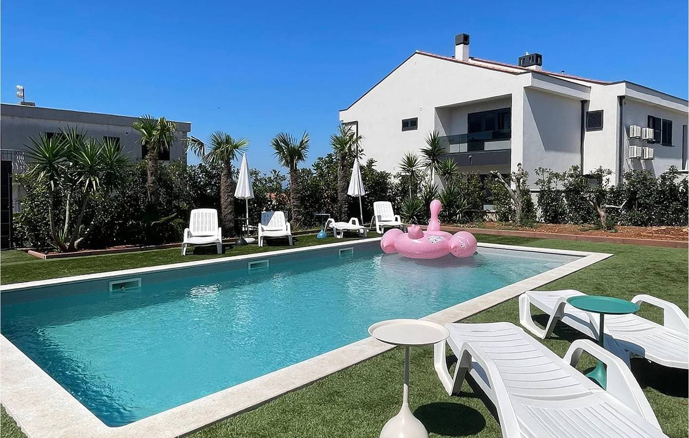 Foto 7 von 26: Charmantes Apartment mit Pool und Terrasse, 1,5 km zum Strand