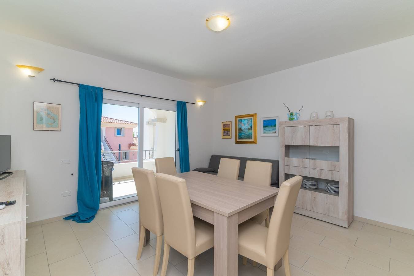 Foto 4 von 20: Ferienwohnung 'B6' mit Privatterrasse, Balkon und Klimaanlage