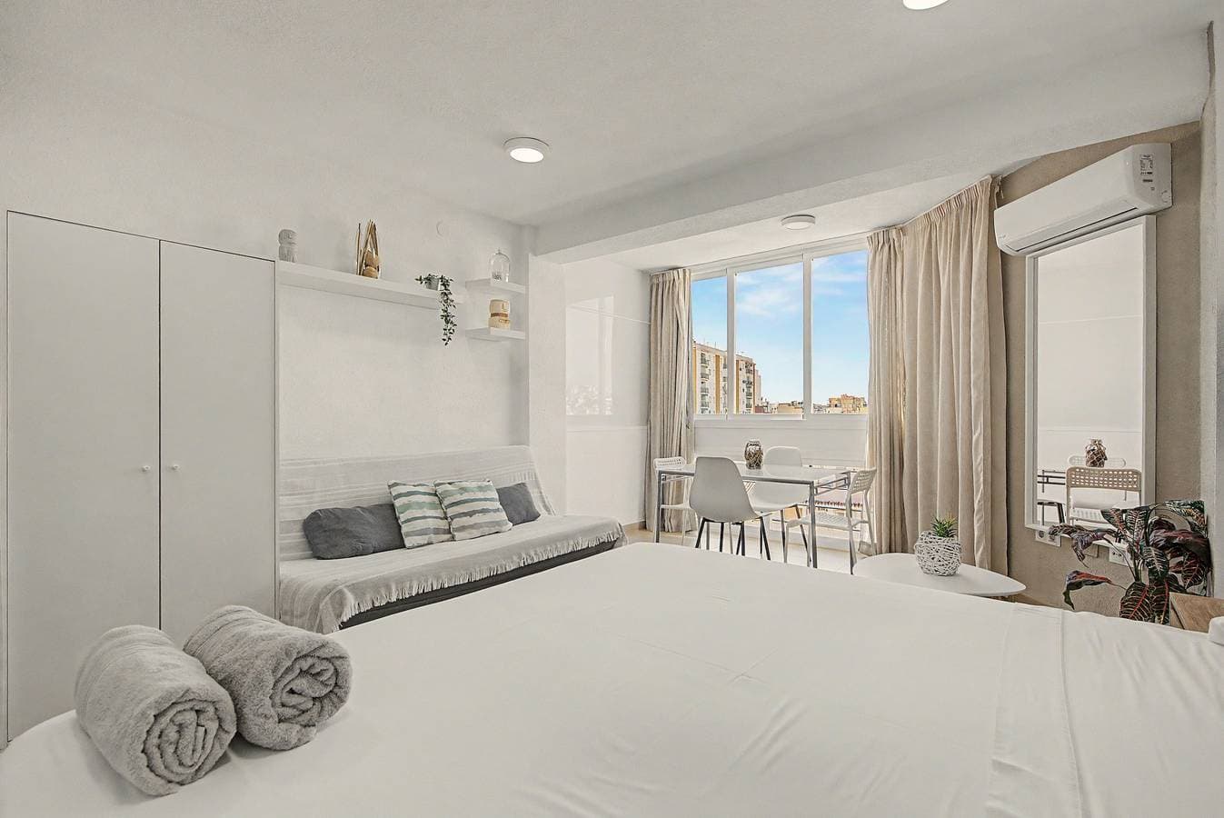 Foto 3 von 26: Studio-Apartment 'Sol Y Breeze' mit Meerblick, WLAN und Klimaanlage