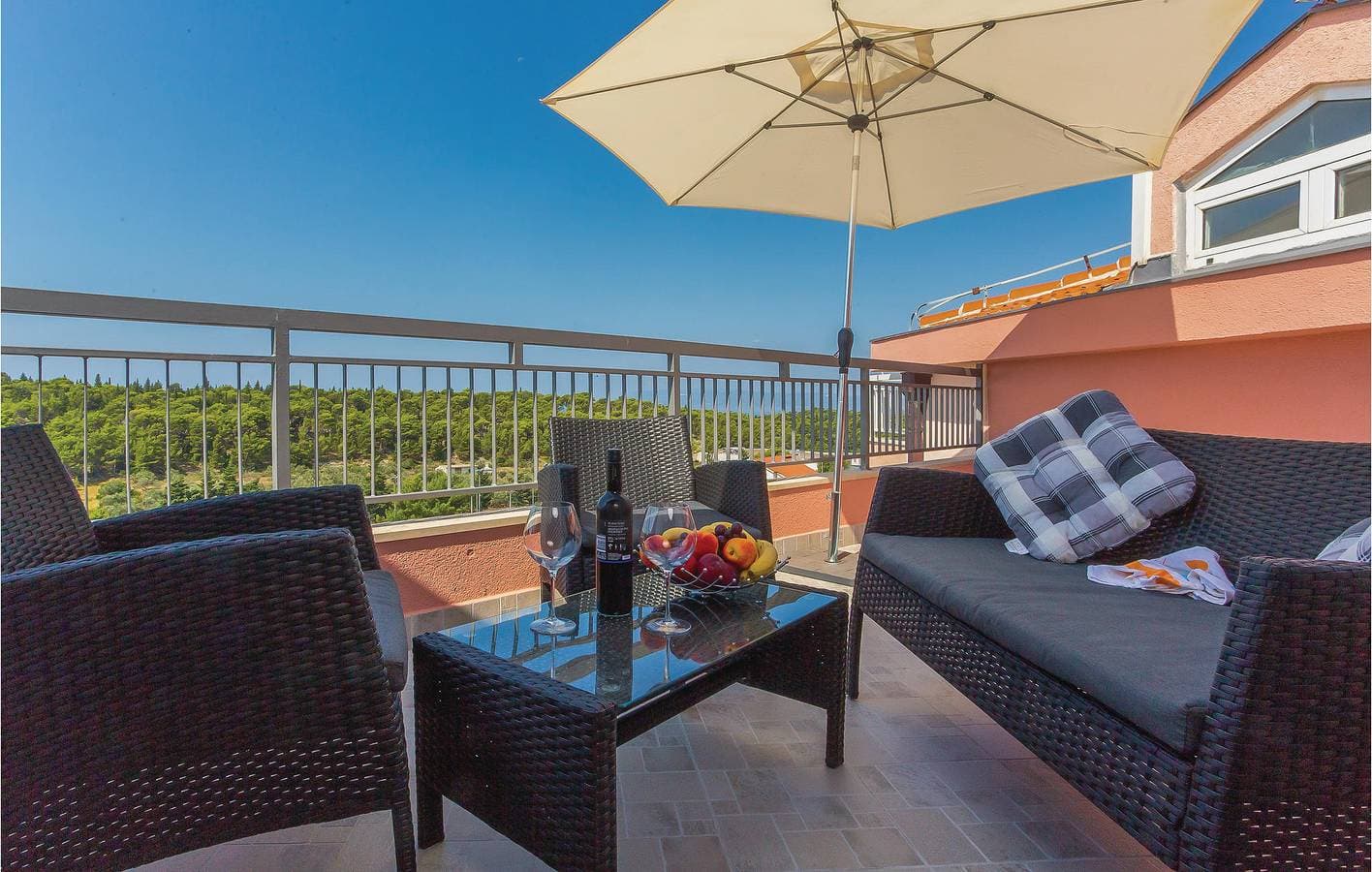 Foto 2 von 16: Charmante Ferienwohnung mit Terrasse, WLAN und 600 m Entfernung zum FKK-Strand Nugal