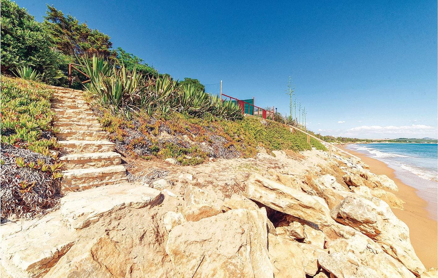 Foto 4 von 22: Rückzugsort am Meer mit Parkplatz auf der Terrasse