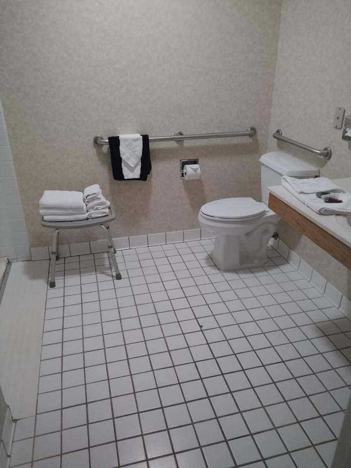 Foto 8 von 13: Double Room - Disability Access