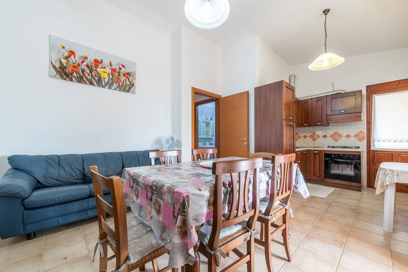 Foto 8 von 29: Ferienhaus "Casa Vacanze dei Pini" mit Terrasse und Gemeinschaftsgarten