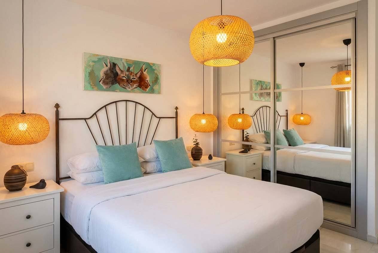 Foto 4 von 30: Beachfront Apartment w/ Pool & Golf Access - La Duquesa