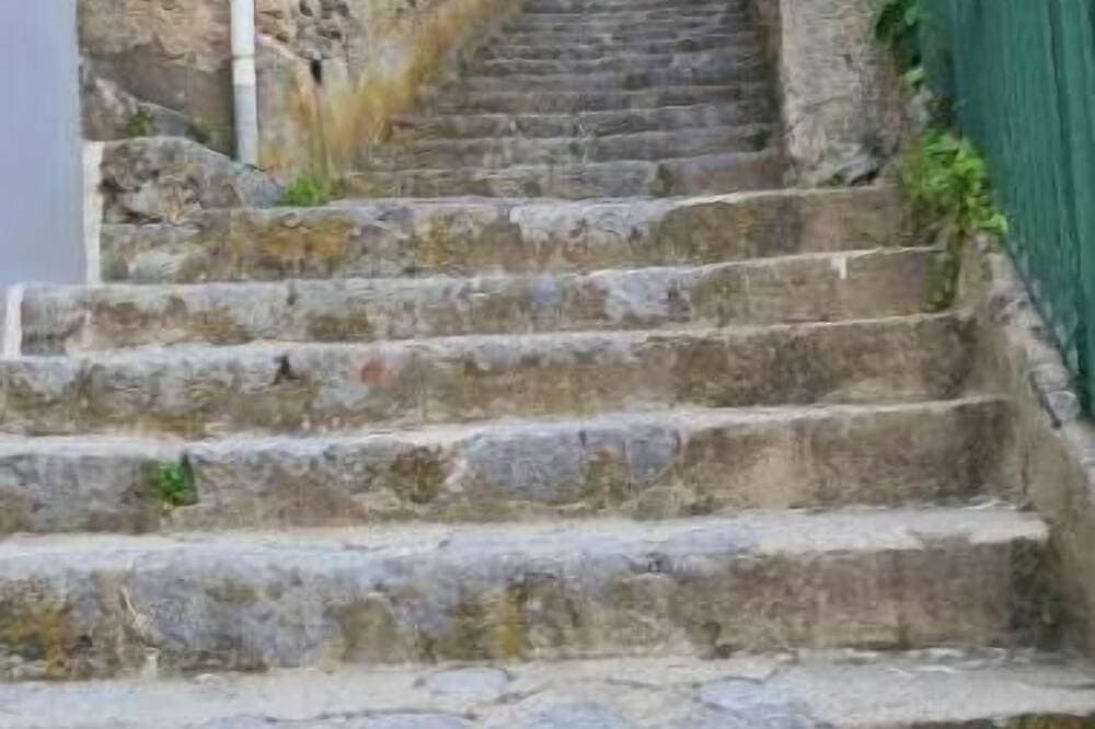 Foto 11 von 18: 3 Bedroom Apartment - Torre di Minuta, Amalfi Coast