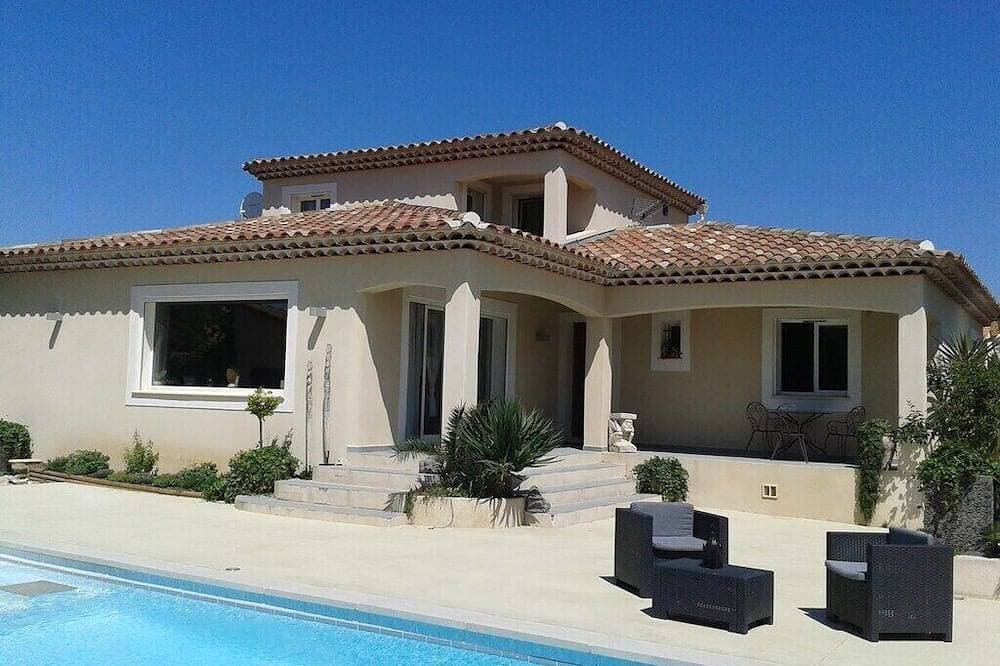 4 bedroom villa in istres 1