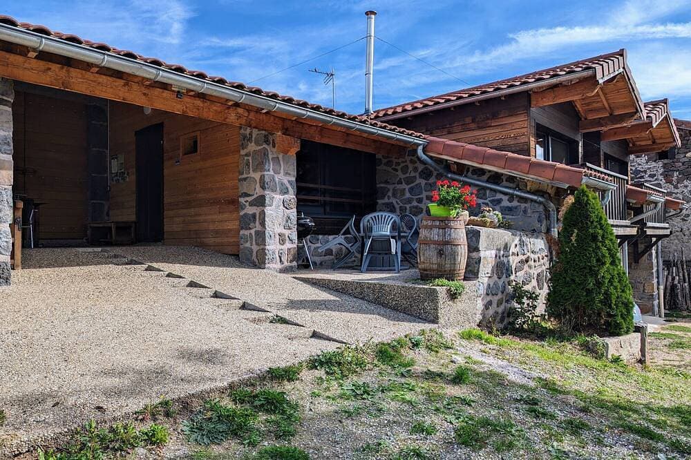 Gemütliches Ferienhaus in der Nähe von Puy-en-Velay, ideal für Naturliebhaber 1