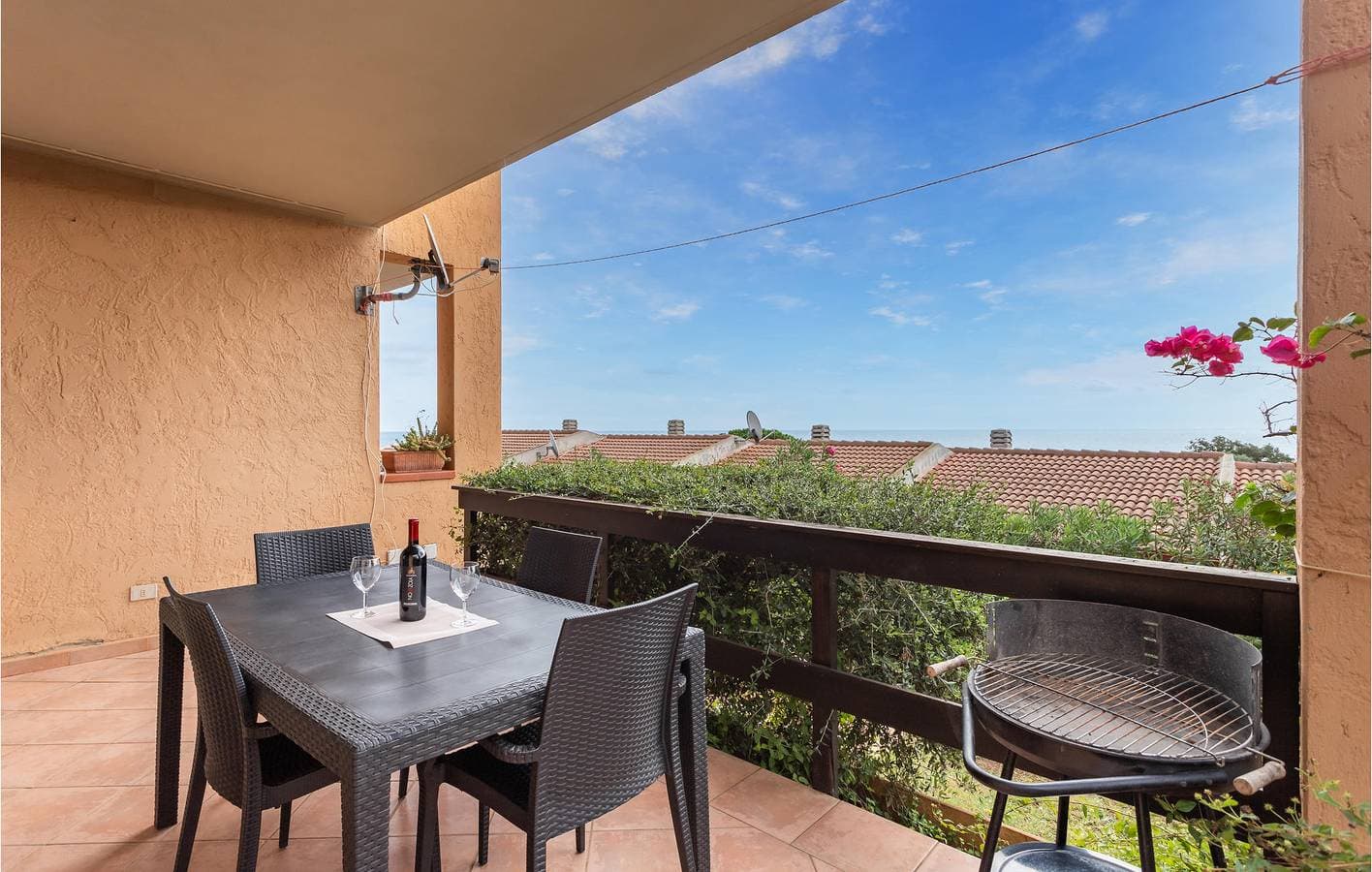 Foto 8 von 25: Appartement mit Meerblick, Parkplatz und Kochnische