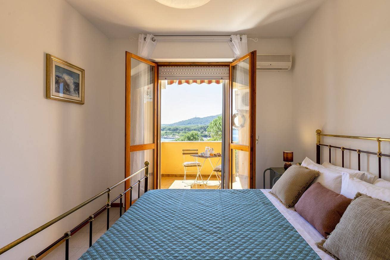 Foto 7 von 36: Ferienwohnung für 6 Personen mit Balkon/Terrasse