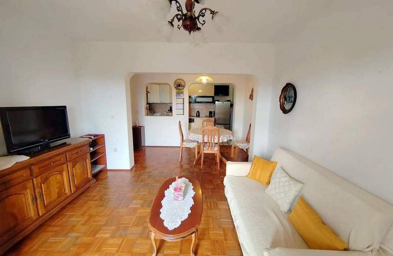 Foto 7 von 19: 1-Zimmer-Ferienwohnung mit Balkon und Meerblick Rab A-22497-b