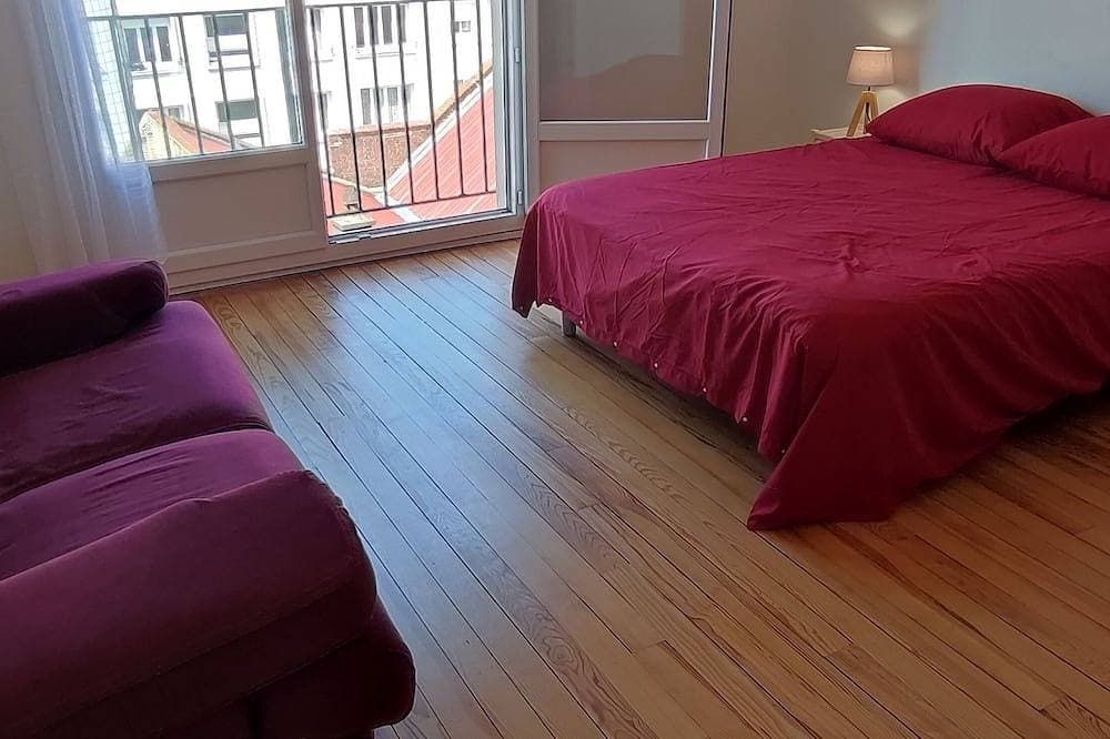 Foto 4 von 14: Großes renoviertes Apartment, 84 m2, 5 Personen, 100 m vom Bahnhof und der Straßenbahn entfernt