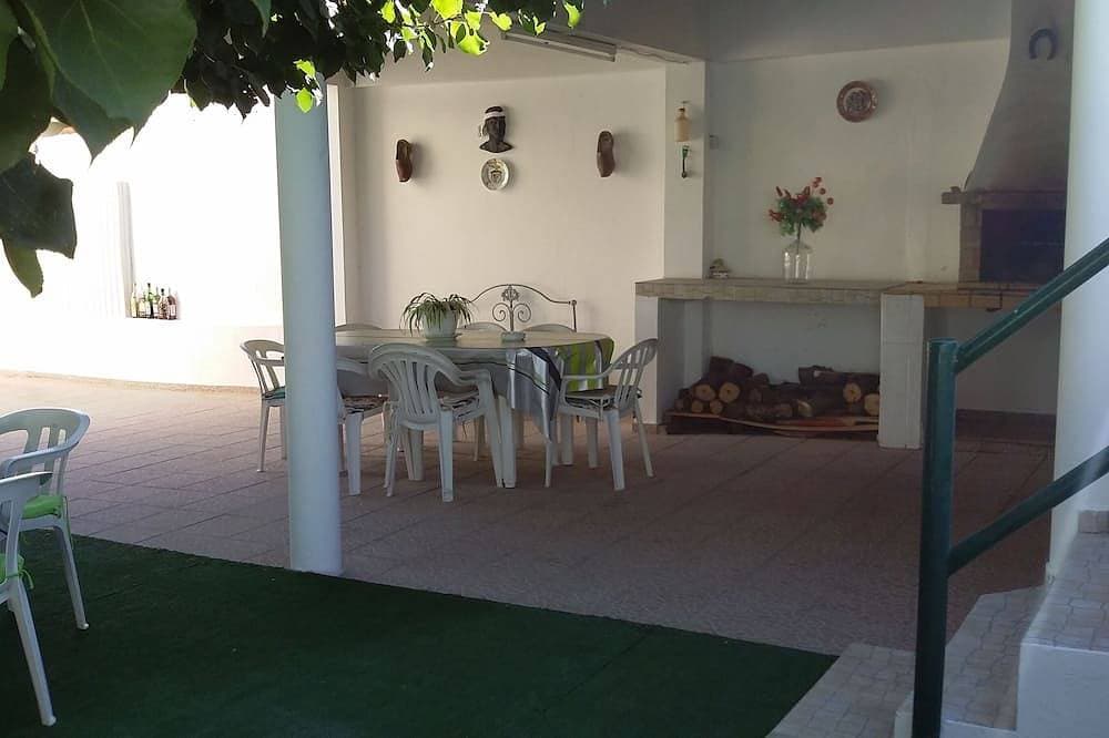 Foto 10 von 22: Hübsche Villa Für 8 Personen Mit Picine Und Privatem Garten 3Km Strände