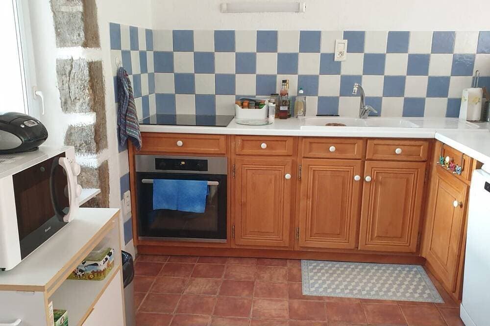 Foto 6 von 7: House in the town center, 2 bedrooms / max. 3 people, quiet terrace, river 1 km away