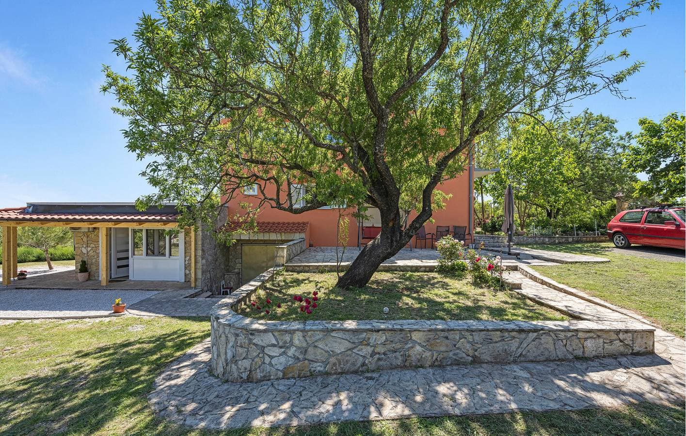 Foto 4 von 29: Gemütliche Ferienwohnung mit Terrasse, Küche, WLAN und Parkplatz
