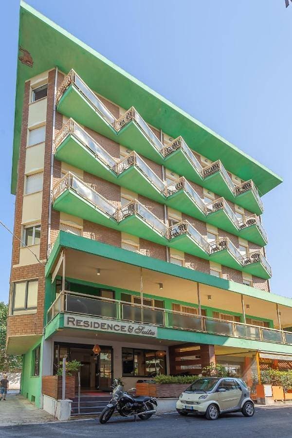 Residence & Suites 1