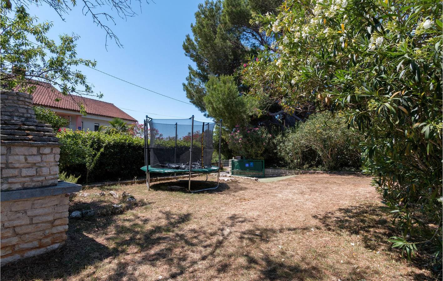 Foto 5 von 20: Gemütliche Ferienwohnung mit Terrasse, Klimaanlage und Parkplatz in der Nähe des Strandes Bijela