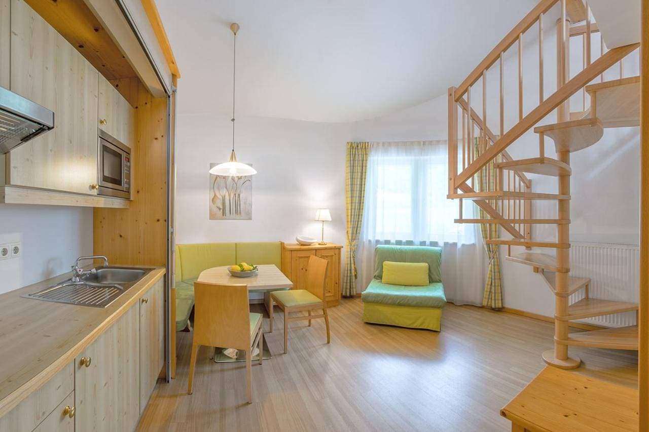 Foto 3 von 13: Double Room with Balcony
