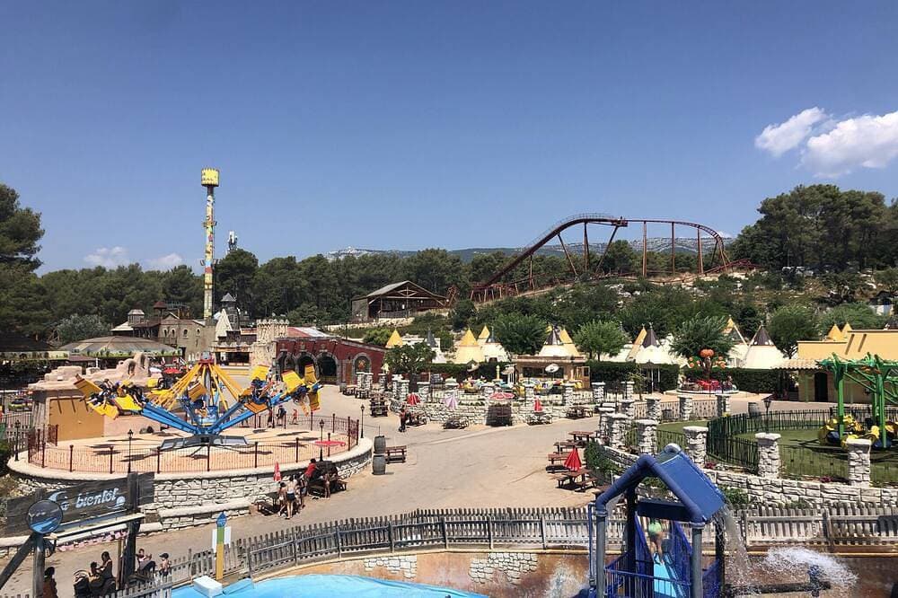 Foto 13 von 15: Provence Twin Stay Near Sainte-Baume Trails, Seasonal Pool and Breakfast