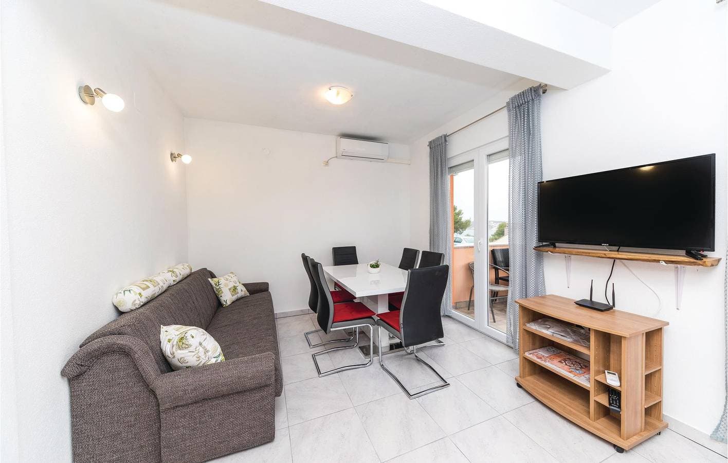 Foto 9 von 21: Gemütliche Wohnung mit Terrasse, WLAN und Parkplatz, 1,5 km vom Strand entfernt