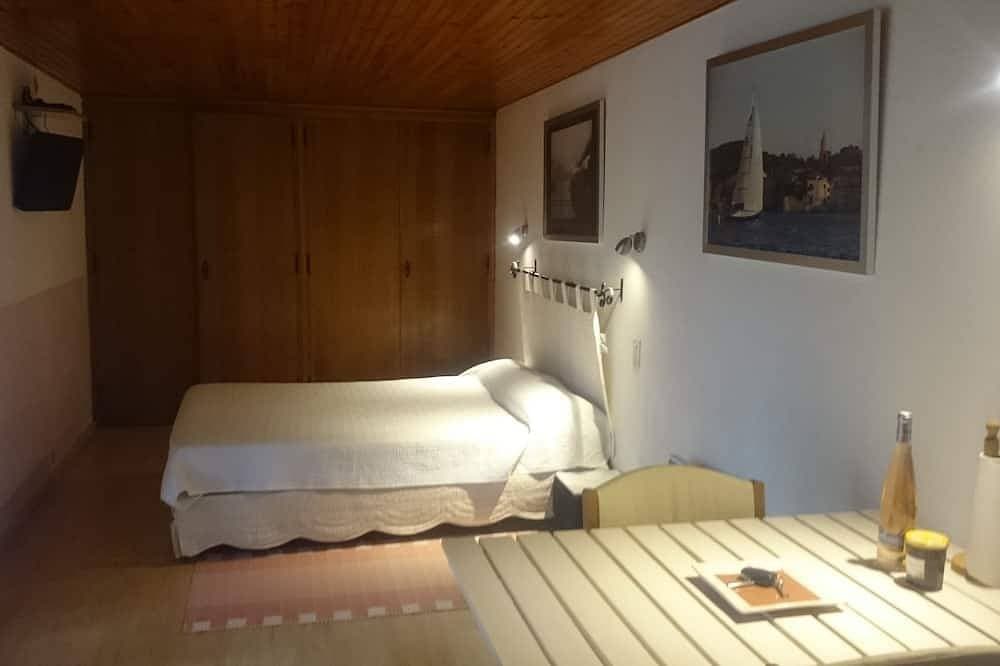 Foto 2 von 18: Studio mit Meerblick in einer Villa mit privatem Pool,  exklusiv für die Kunden
