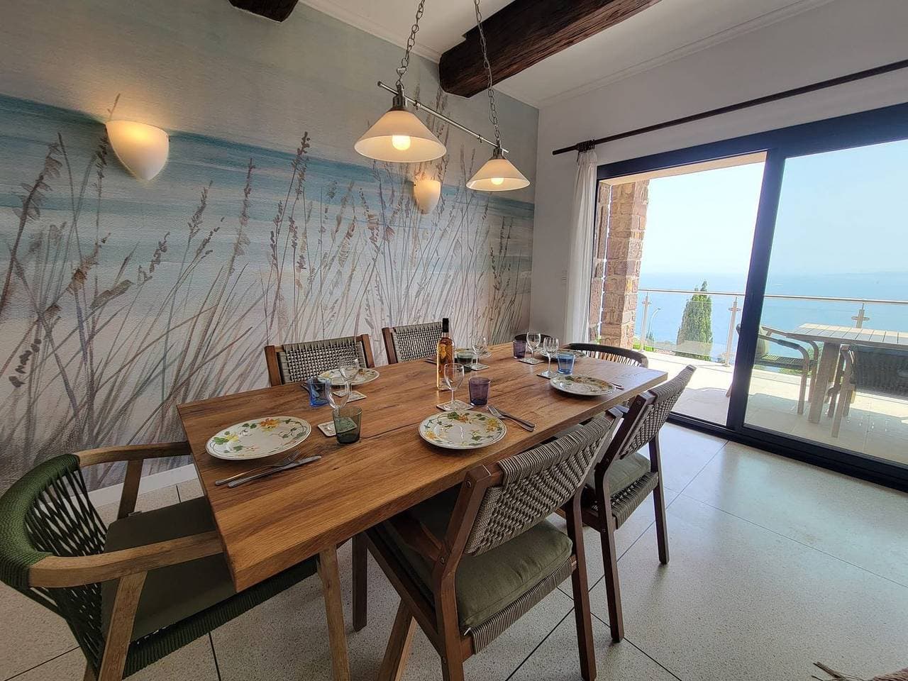 Foto 9 von 32: Traumhafte Ferienoase mit atemberaubendem Meerblick, Pool und idealer Lage