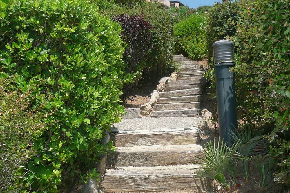 Foto 12 von 30: T2 idyllischen Halbinsel von St. Tropez: Sonne, das Meer, die Strände und Buchten zu Fuß.