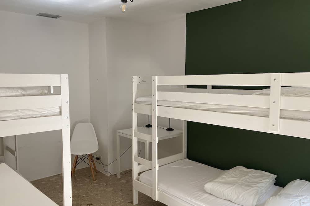 Foto 6 von 23: Hübsches Haus, 5 Schlafzimmer 300 m vom Strand entfernt.