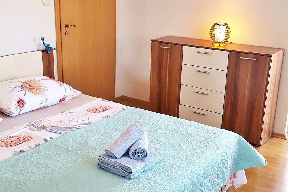 Foto 2 von 27: Ferienwohnung Marija 2 direkt am Strand mit Balkon mit Meerblick
