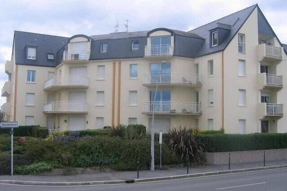 Foto 7 von 11: Möbliert *** in Saint-Vaast-la-Hougue Blick auf das Meer und die Insel Tatihou