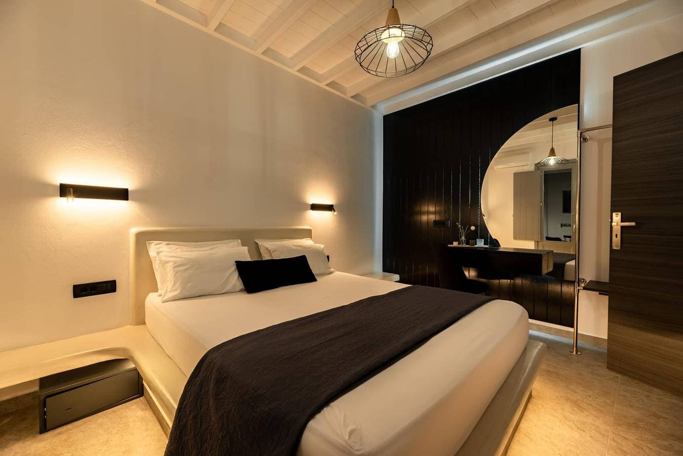 Foto 13 von 31: Dazzling Santorini Villa | Villa Luck | 2 Bedrooms | Furnished Interiors