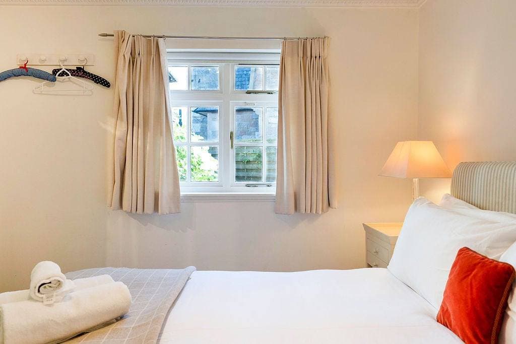Foto 3 von 38: GuestReady - Peaceful 2Br near Holyrood Park